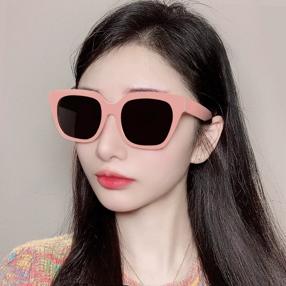 Big Frame glass, Anti-Ultraviolet Premium Sunglass and Shades for women (ALAUDDIN)