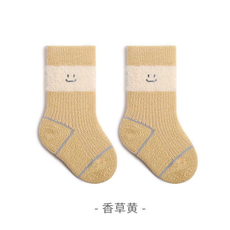 Winter Thick Velvet Warm Cute Smiley Design Baby Socks
