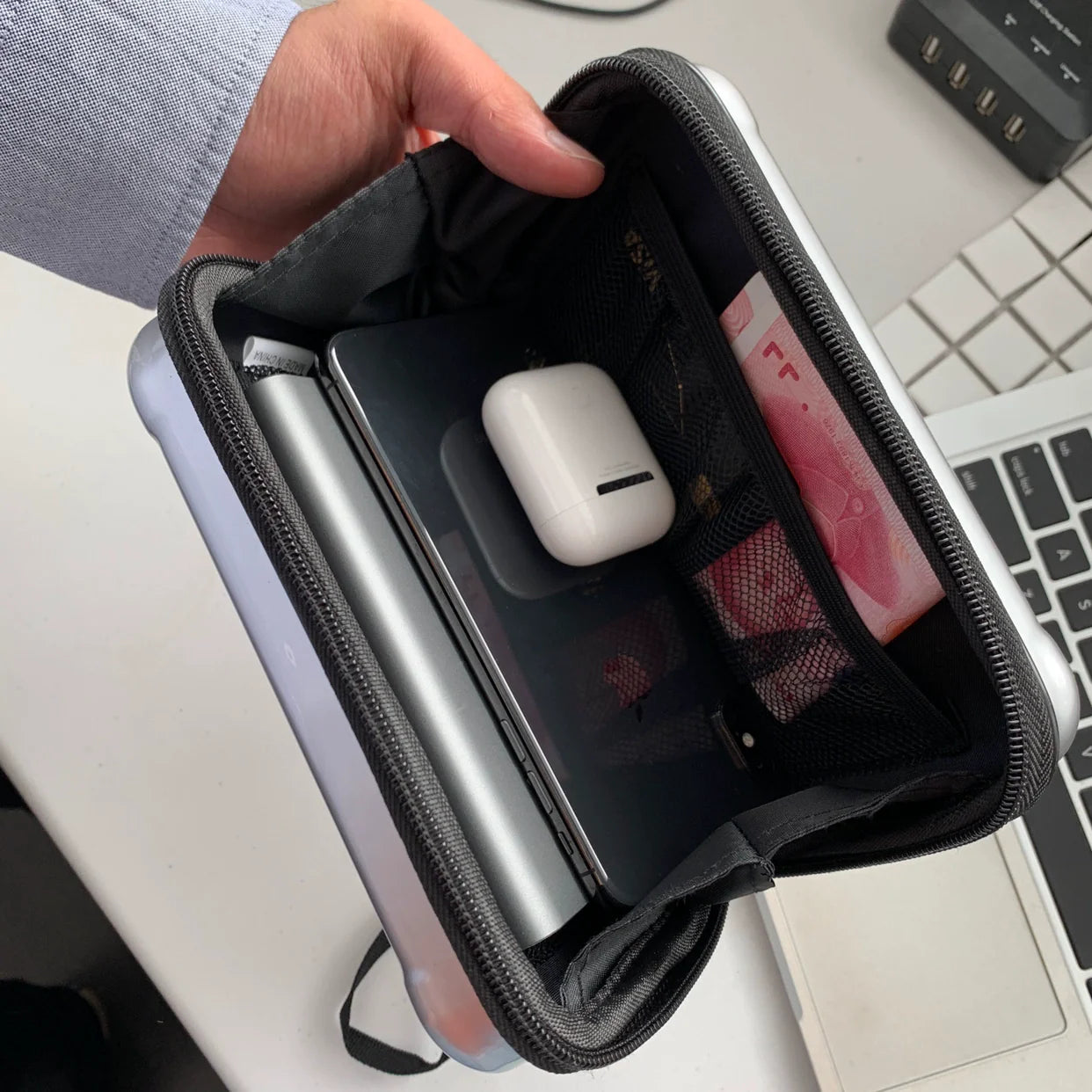 Aviation-grade ABS+PC material! Multifunctional anti-stress travel storage bag. (ALAUDDIN)