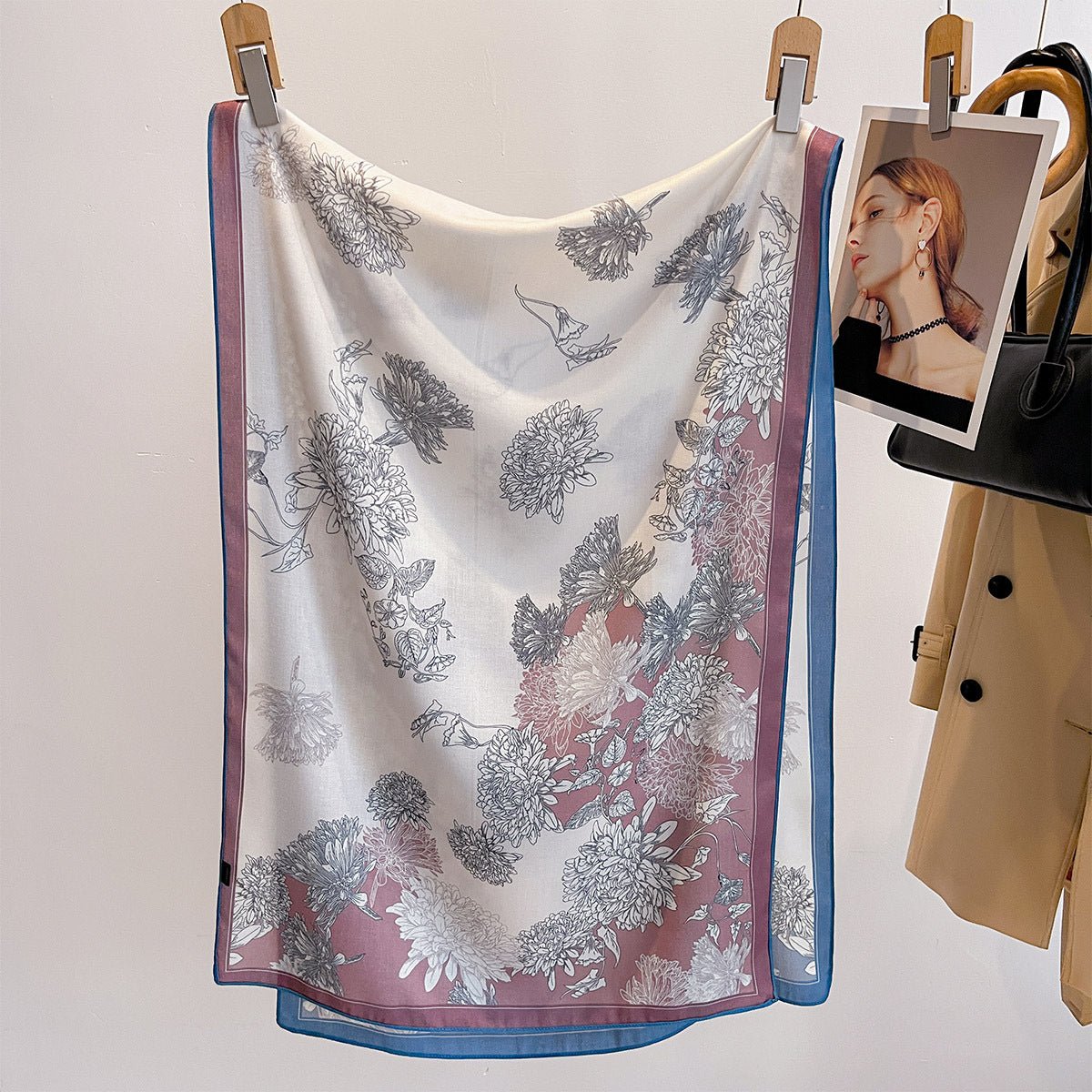Women's Trendy Double-sided Two-color Floral Printed Viscose Scarf