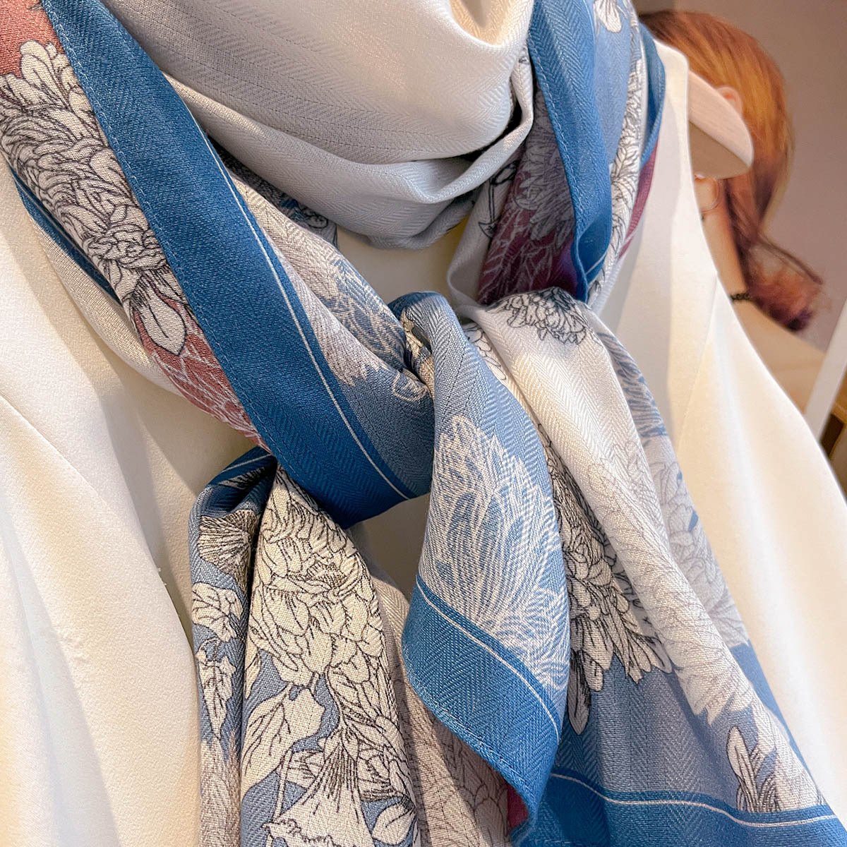 Women's Trendy Double-sided Two-color Floral Printed Viscose Scarf