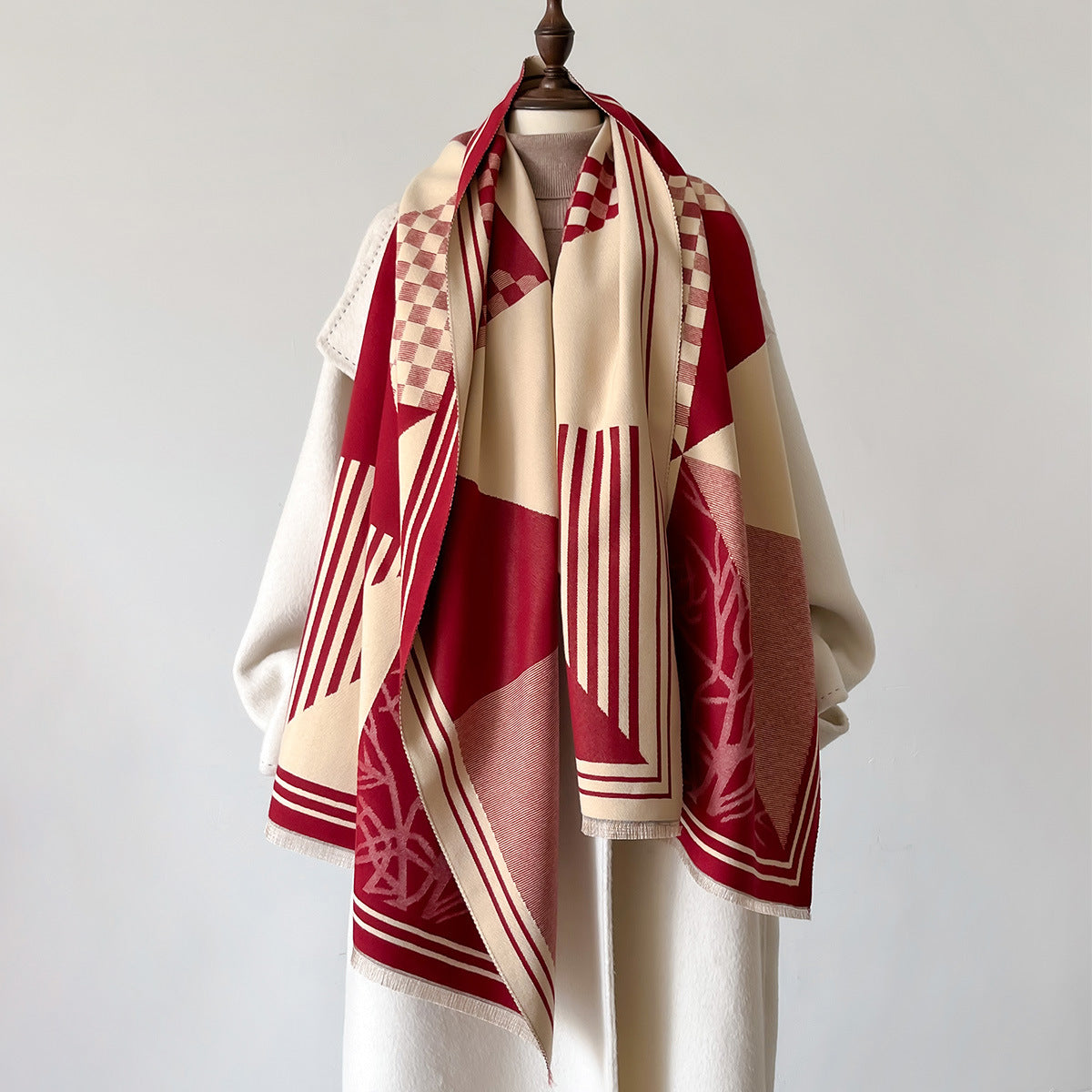 Women's Luxury Retro Style Geometric Pattern Printed Shawl For Winter