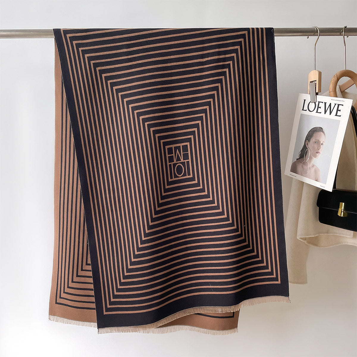 Elegant Double-Sided Concentric Square Patterned Shawl For Winter