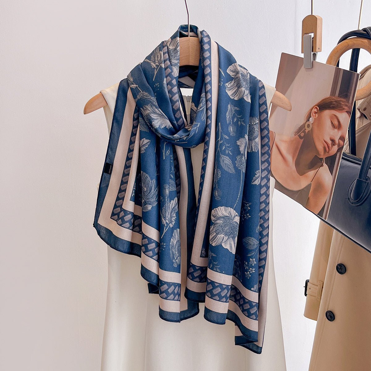 Women's Luxury Trendy Double-sided Floral Printed Viscose Scarf